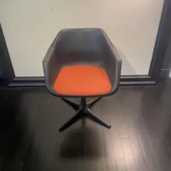 アンティークチェア　スウェーデンOVERMAN社のミッドセンチュリーチェア