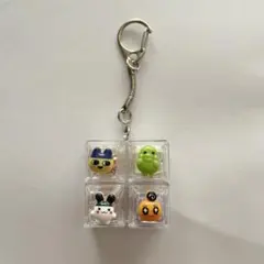 光るキーボードキーホルダー 4連 クリッカー たまごっちのサムネイル