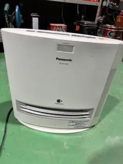 Panasonic - パナソニック 加湿機能付きセラミックファンヒーター DS-FKX1204-W 概要 加湿機能付きセラミックファンヒーター DS-FKX1204 | 電気