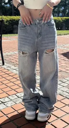 ダメージジーンズ