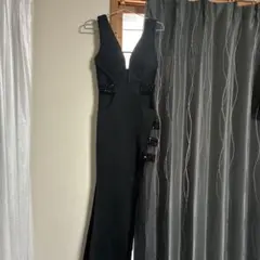 ブラックタイトフィットドレス Vネック