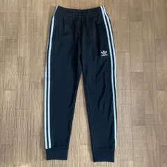 アディダスオリジナルス トラックパンツ ジャージ 黒 レディース