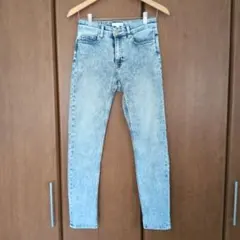 H＆M レディース スキニーデニムパンツ 水色 Мのサムネイル