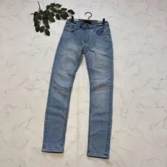 7707✾ローラス✾デニムパンツ【28】スキニー/ストレッチ/革パッチ/ジーパンのサムネイル