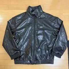 美品 レザージャケット L 黒 フェイクレザー ブルゾン ジップアップ メンズ