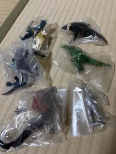 ガシャポンHGゴジラ 4 全6種のサムネイル
