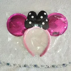 ディズニー　ミニー　ピンク　スパンコール　カチューシャ　黒　白　水玉　リボン