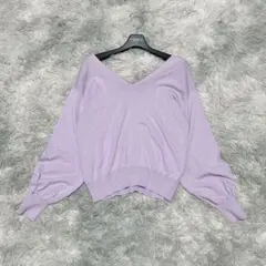 ジルバイジルスチュアート バックレースアップVネックニット ラベンダー 美品のサムネイル