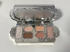 Flower Knows　スワンバレエシリーズアイシャドウパレット01