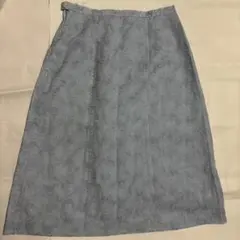 レディース　スカート　水色　花柄刺繍　膝丈