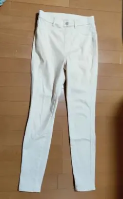 ユニクロ　ヒートテックウルトラストレッチハイライズレギンスパンツ Mナチュラル