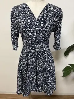 ワンピース　レトロ 花柄　半袖　Vネック 韓国ファッション　ネイビー