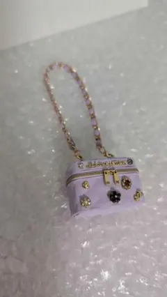 JILLSTUART ミニブローチ バニティキーホルダー ホワイト 紫