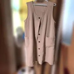 ジレベージュ ボタン付き ベスト