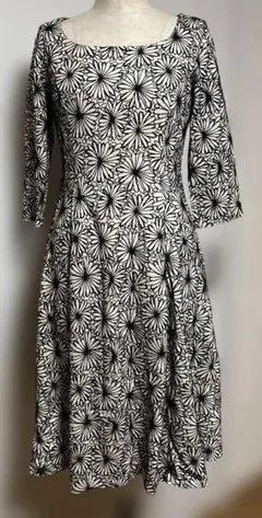 ⭐︎良品⭐︎シビラ　ワンピース　総刺繍　七分袖