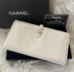 シャネル CHANEL 二つ折り 財布 ココマーク 白 アイボリー ココボタン