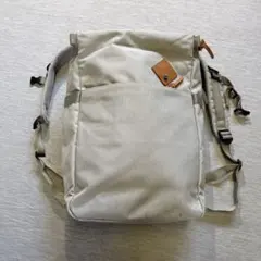 ライトグレー ナイロンバックパック