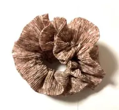 新品 花柄フリルシュシュ 薄いピンク系