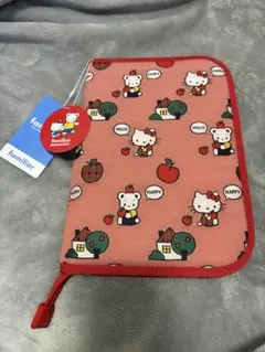 新品未開封】ファミリア ハローキティ コラボ マルチケース 赤チェック