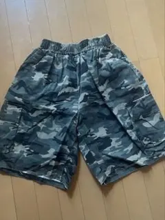 迷彩柄ハーフパンツ