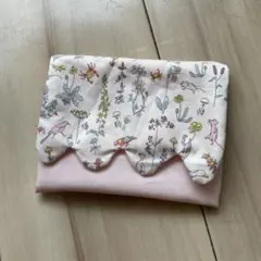 リバティ　セオ　使用　移動ポケット スカラップ　フリル