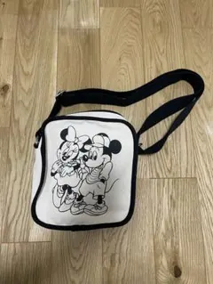 マウジー　ディズニー　コラボ　ショルダーバッグ　ミッキー　ミニー　ショルダー