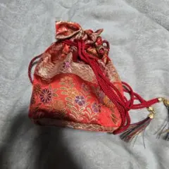 赤色花柄巾着袋