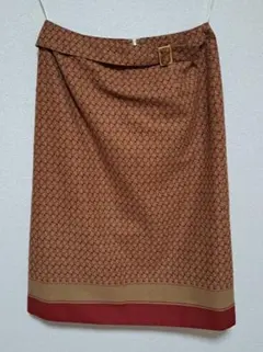 幾何学模様ブラウンタイトスカート