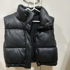 ZARA ブラック ダウンベスト Sサイズ