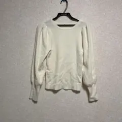 アイボリー パフスリーブ ニットセーター