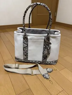 超美品 半額 トートバッグ スネークパターン
