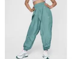 ナイキ ウーブンパンツ