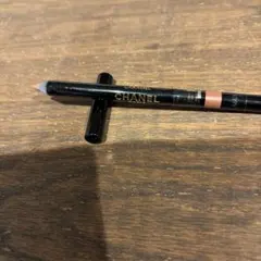 CHANEL LE CRAYON GLOSS CARAMEL47のサムネイル