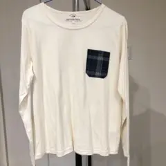 オフホワイトTシャツ