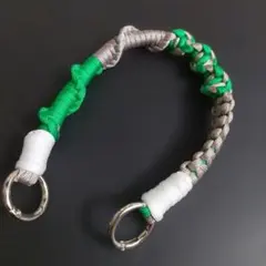 ハンドストラップ　パラコード　パールグレー×グリーン×ホワイト