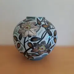 キ*キ様 青色の花と葉模様の陶器花瓶