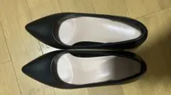 ブラック ポインテッドトゥ パンプス 22.5cm