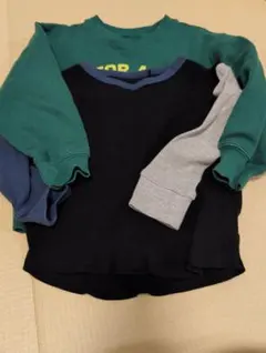 トレーナーとカットソーの 2枚セット