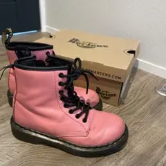 Dr. Martens キッズ ピンクブーツ