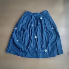 花柄刺繍 デニム調 フレアスカートのサムネイル