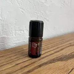 【新品・未開封】doTERRA ホリデーラブ 5ml エッセンシャルオイルのサムネイル