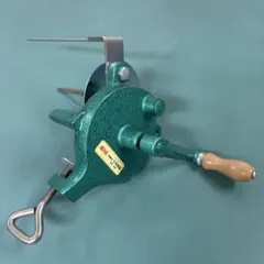 Item thumbnail for item ca5d4c7d-7681-4b79-b75f-9c1bc984ca9f