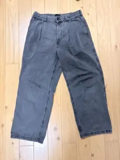 ツータックバギーデニム　ダークグレー　スラックス　GU M