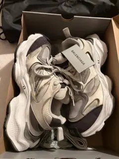 BALENCIAGA カーゴ スニーカー 44 バレンシアガのサムネイル