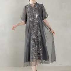 Kana スパンコールレース Aライン チュールワンピースのサムネイル