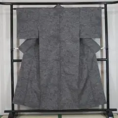 躾糸付未使用　グレー　正絹紬　亀甲絣 真綿結城紬?　150cm　l864