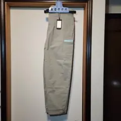 アバハウス　アンクルレングスの超撥水性パンツ　サイズ46