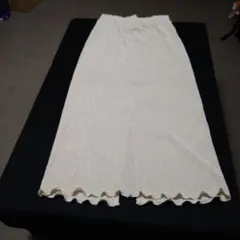 LOWRYS FARM クリーム色 スリット入り ロングスカート