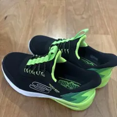 Skechers ブラック/グリーン スニーカー