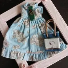 リカちゃん服　ハンドメイド　水色花柄ドレスとスヌーピーのバッグ2点セット